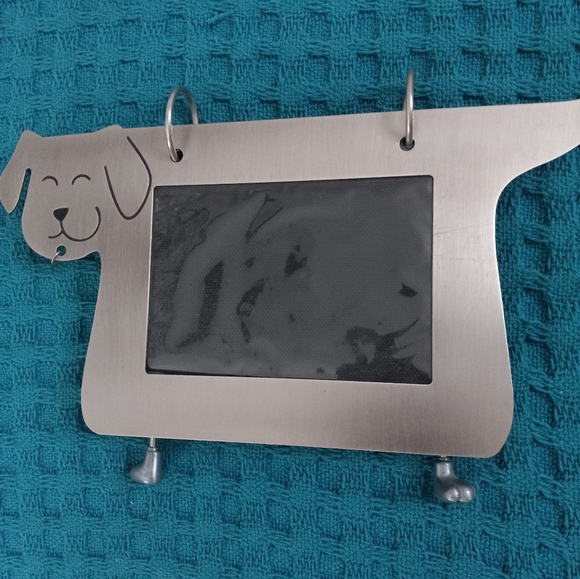 Picture holder, Dog frame. The legs on which it stands are little paws. - Picture 5 of 7